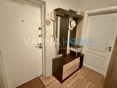 Тристаен апартамент дава под наем Варна Възраждане 1