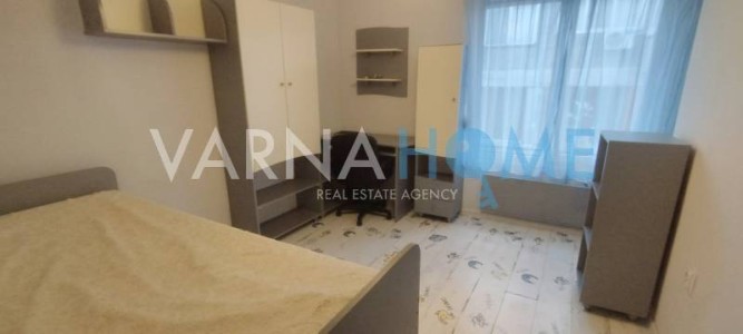 Тристаен апартамент дава под наем Варна Жп Гара