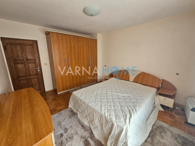 Четиристаен апартамент дава под наем Варна Спортна Зала