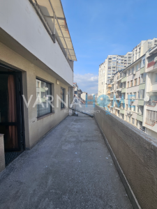 Четиристаен апартамент дава под наем Варна Спортна Зала - Photo 13