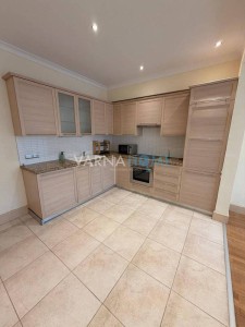 Тристаен апартамент дава под наем Варна ВИНС