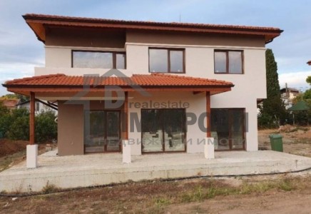 Сграда за продажба Варна област с.Приселци