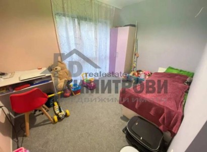 Тристаен апартамент за продажба Варна Възраждане 3