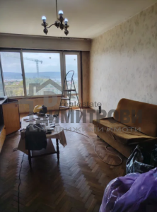 Тристаен апартамент за продажба Варна Трошево