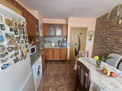 Тристаен апартамент за продажба Варна Чайка