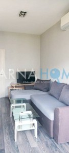 Двустаен апартамент дава под наем Варна Възраждане 1