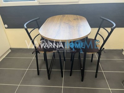 Тристаен апартамент дава под наем Варна Левски